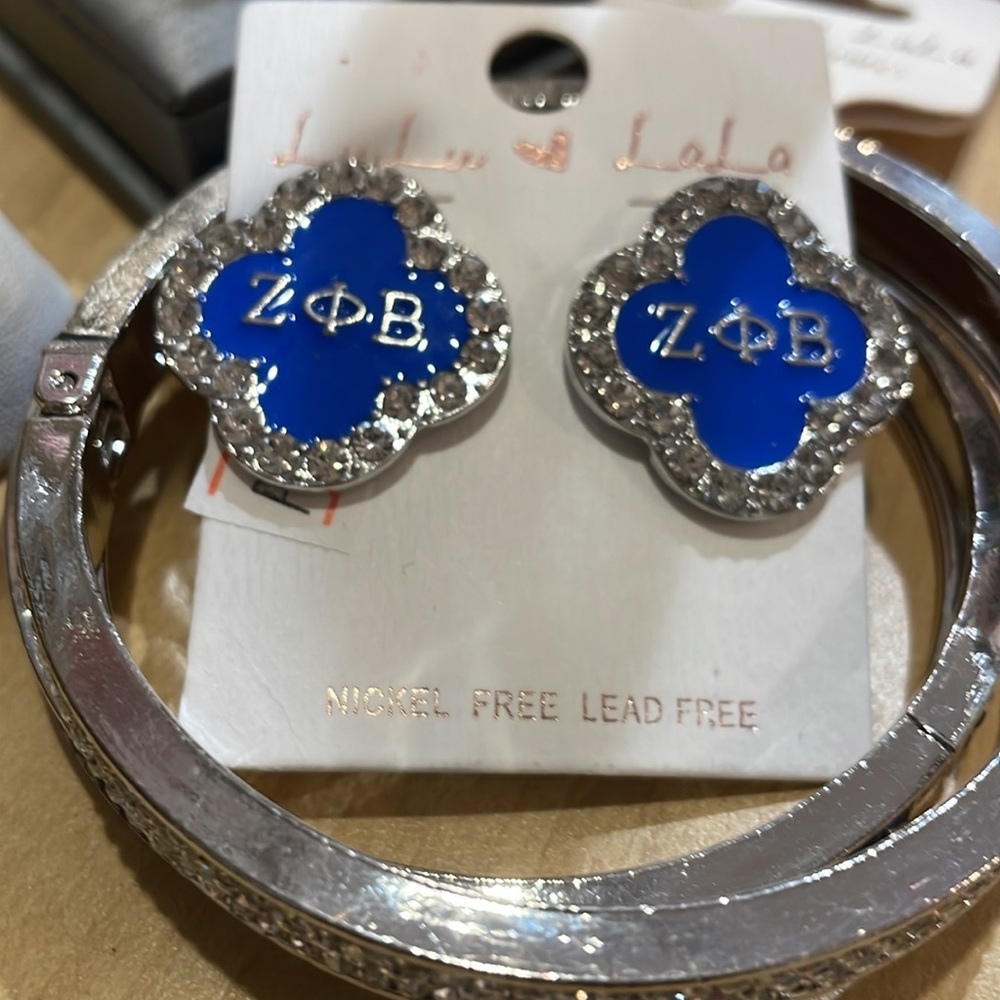 Bling Zeta post earrings